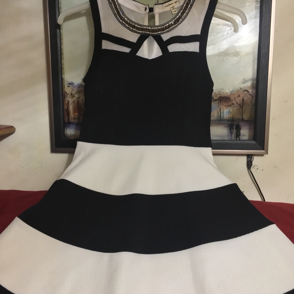 Monteau girls dress